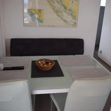 Διαμέρισμα By The Sea Turanj, Biograd - 25988 *